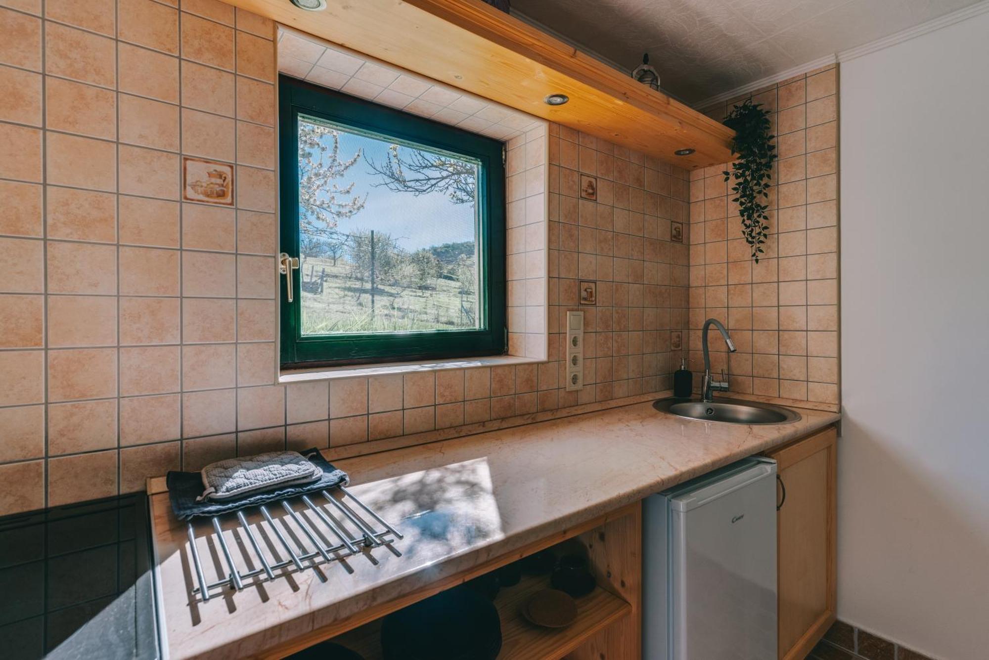 Feher Barany Apartment Szigliget Bagian luar foto