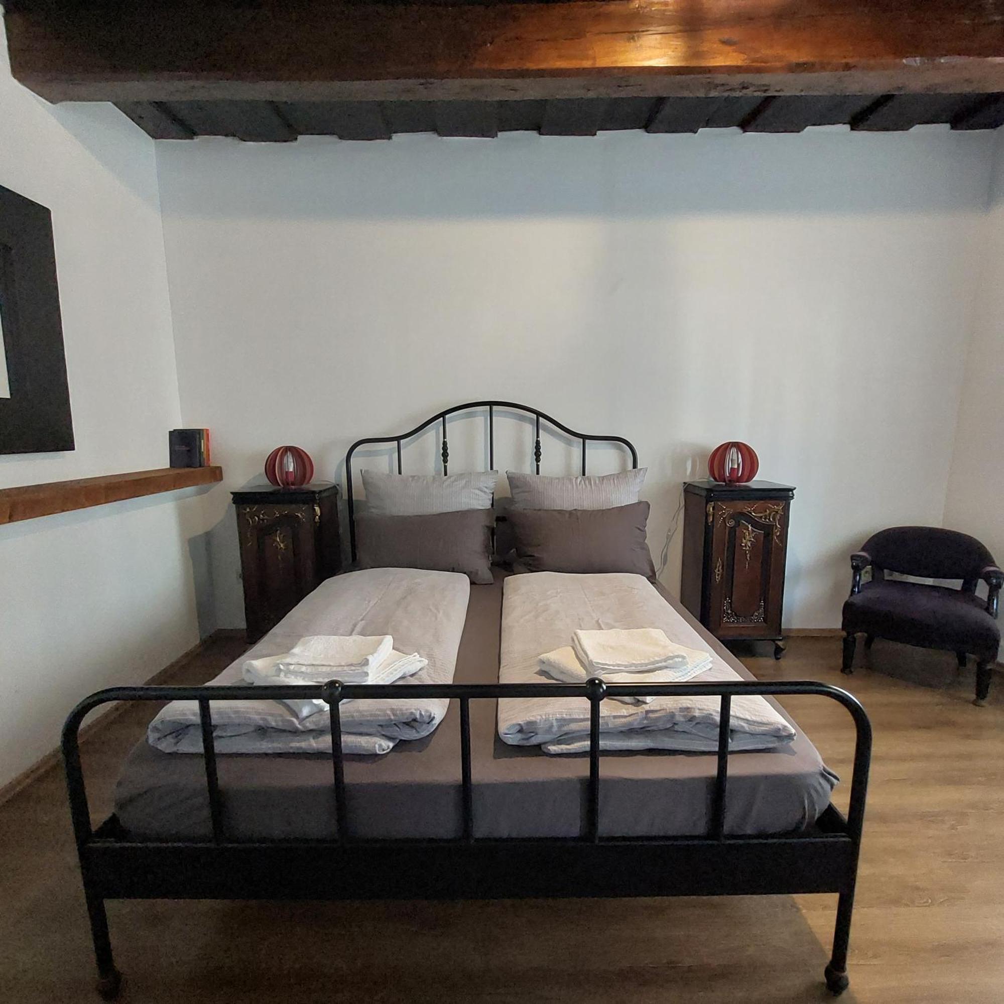 Feher Barany Apartment Szigliget Ruang foto