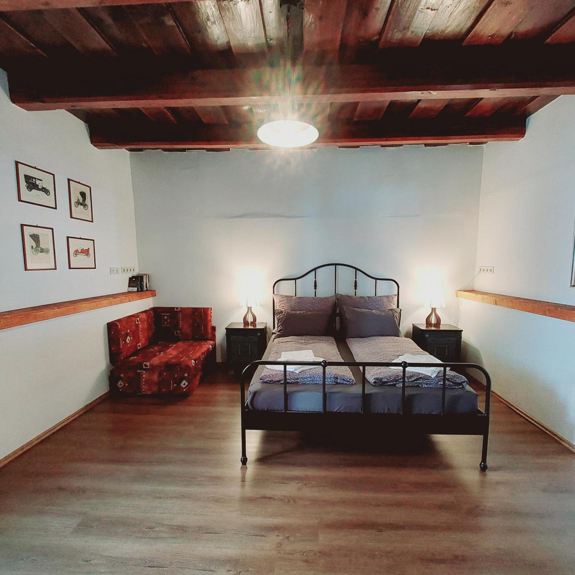 Feher Barany Apartment Szigliget Ruang foto